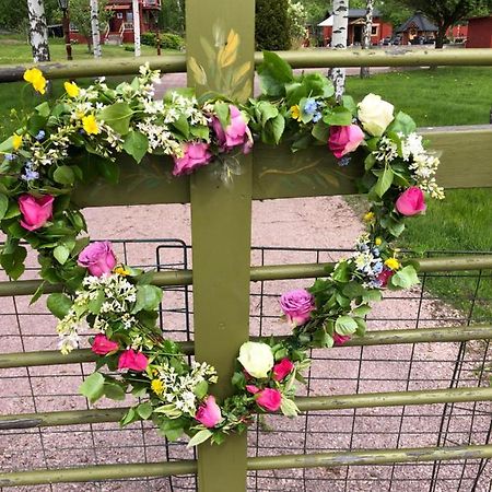 Mysigt Boende I Raettvik Med Utsikt Oever Siljan Zewnętrze zdjęcie
